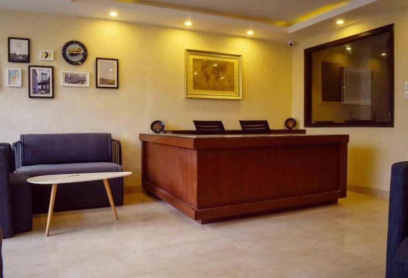 Отель D M International Guest House