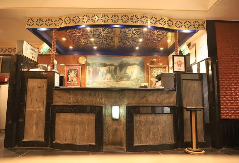 בית מלון כפרי The Byke Embassy   Surat