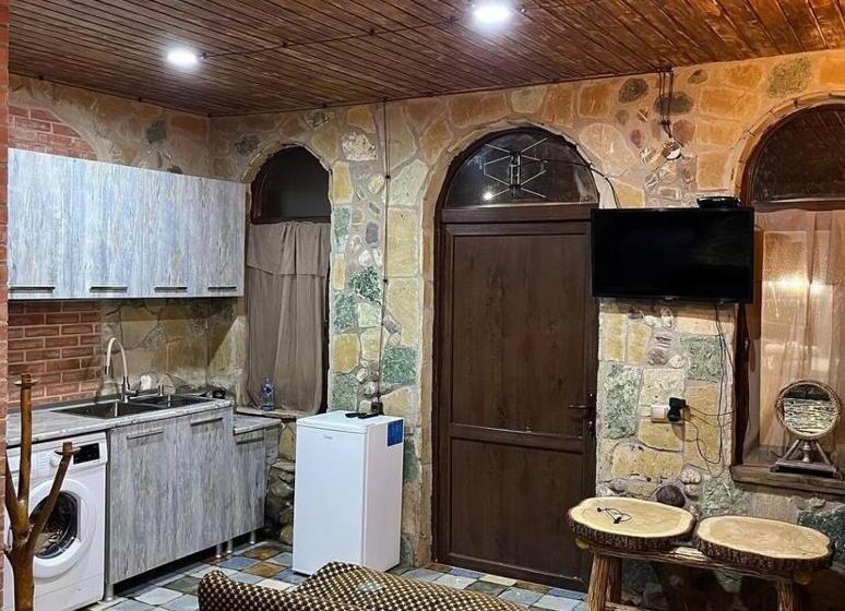 هتل Guesthouse Gota