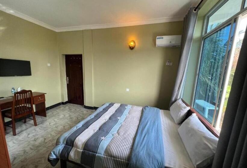 ホテル Hellen Tour Company And Accomodation