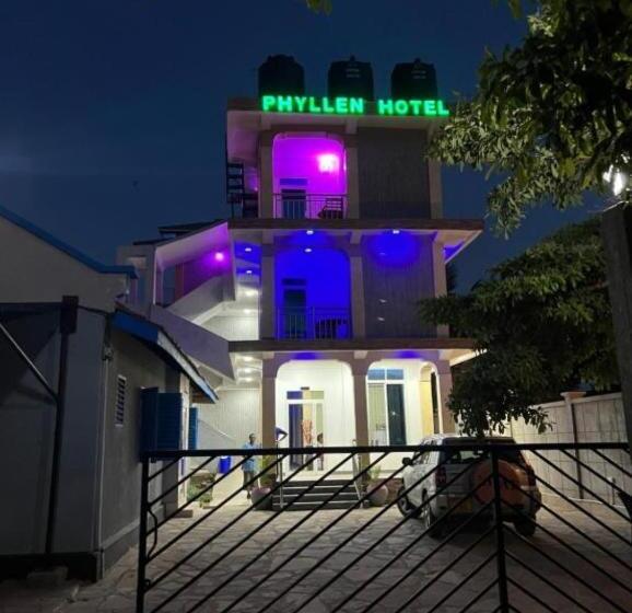 ホテル Hellen Tour Company And Accomodation