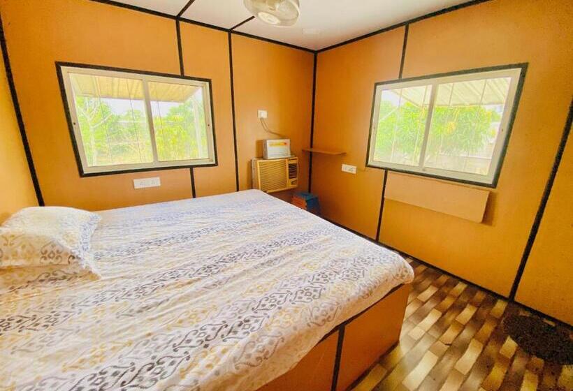 בית מלון כפרי Jungle Paradise Resort Bhubaneswar