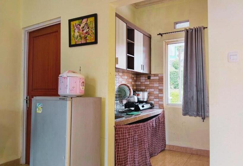 فندق Khansa Village Syariah