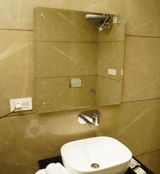 Отель Mayflower