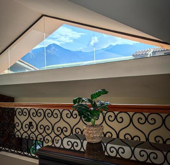 هتل Oro Andino Lodge