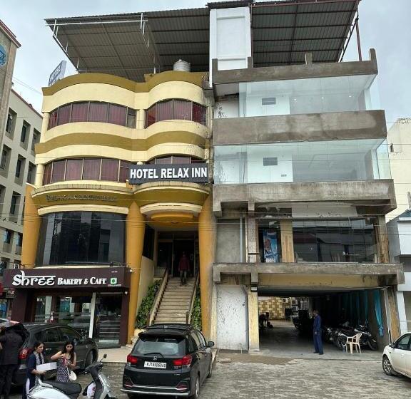 فندق Relax Inn