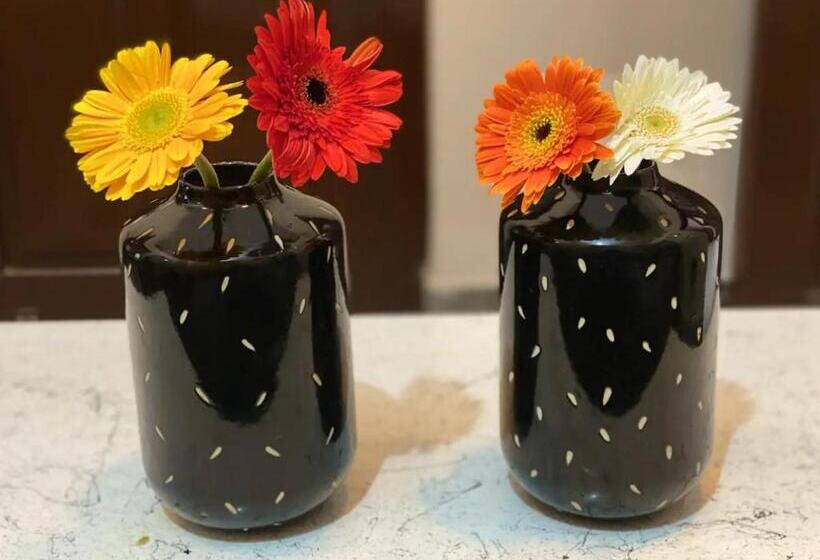 בית מלון כפרי Rudraksh ,a Luxury Home Stay In Varanasi