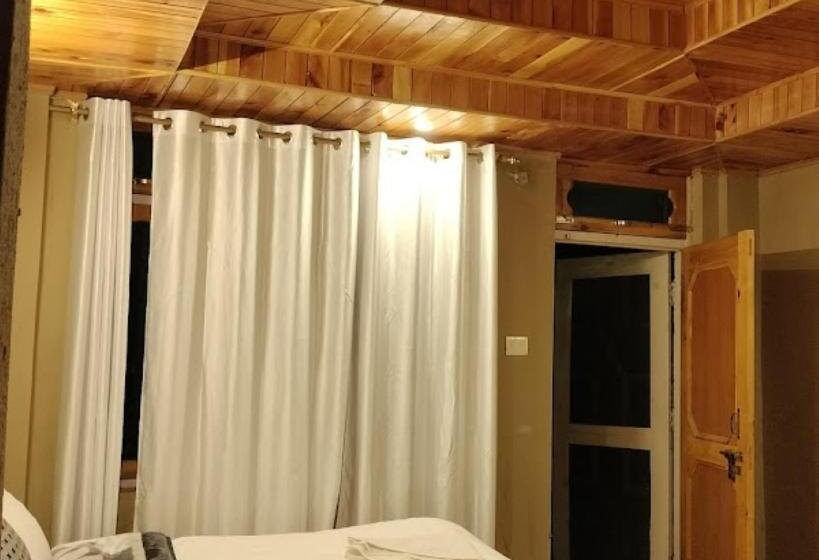 فندق The Seven Gemstones Sangla