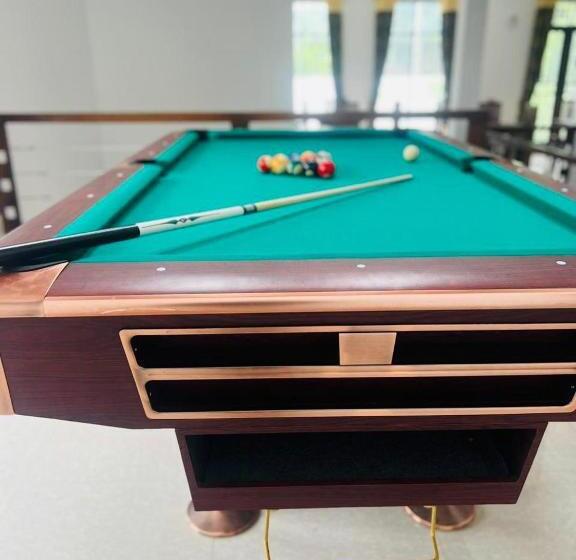 ホテル The White House Resort