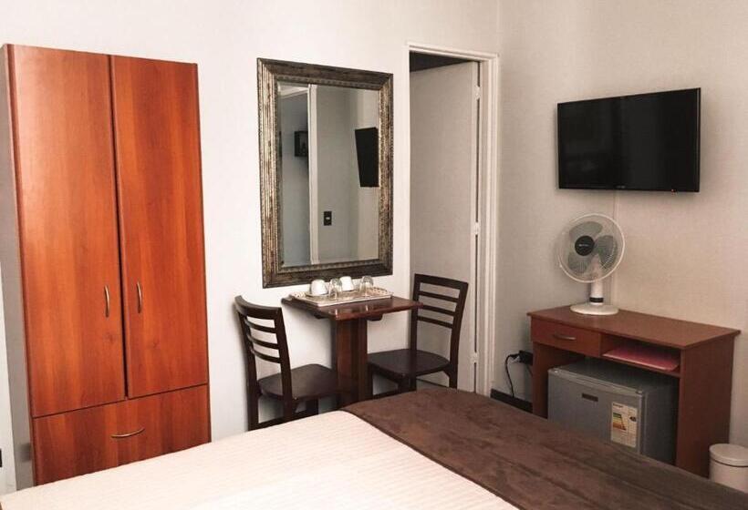 בית מלון כפרי Universitario