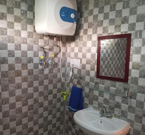 Отель Winter Peak Guesthouse Saryo