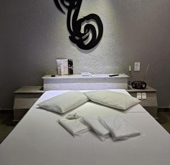 Motel Marajas Mococa   Apartamento 01