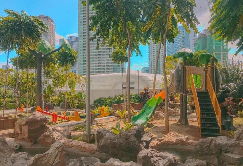 Novotel Suites Manila At Acqua