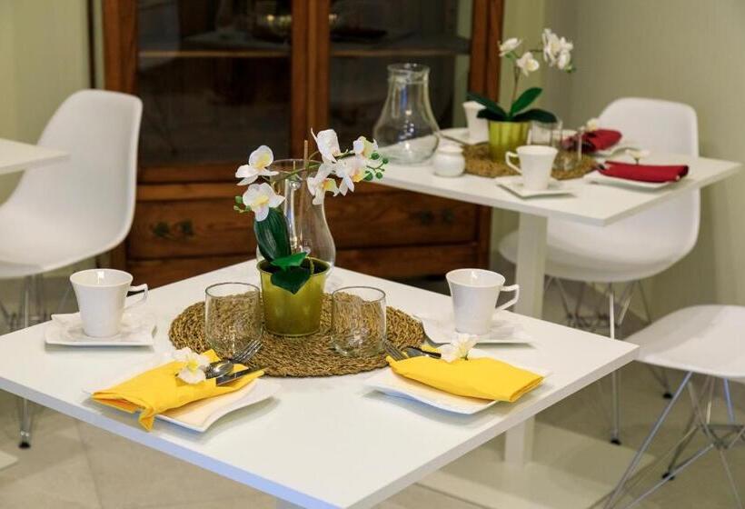 پانسیون Domus Vivian