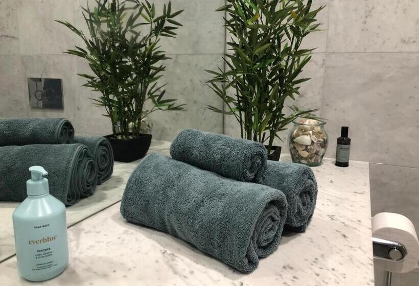 膳宿费 Guest Suite With Sea Views And Thermally Heated Hot Tub