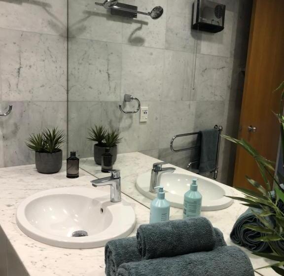 ペンション Guest Suite With Sea Views And Thermally Heated Hot Tub