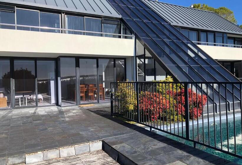 ペンション Guest Suite With Sea Views And Thermally Heated Hot Tub