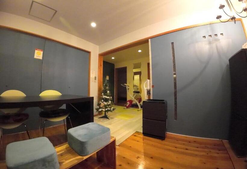 Pensjonat 香川のゲストハウスfdroom