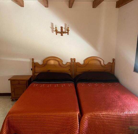 פנסיון Hostal Cholo