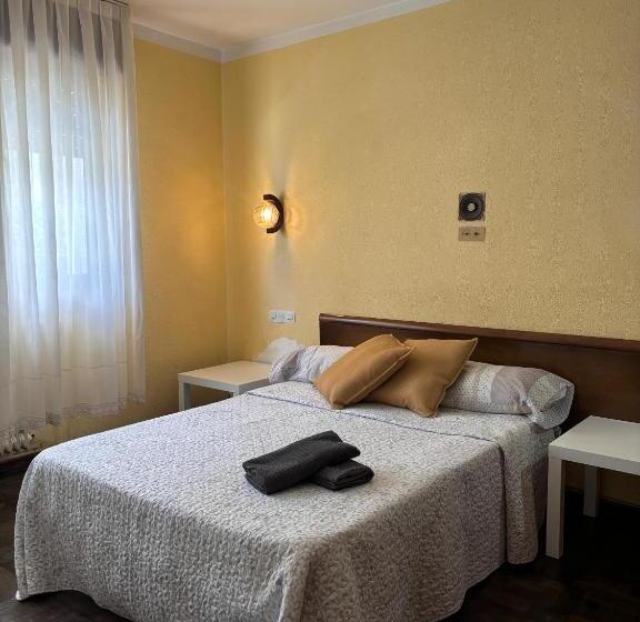 بنسيون Hostal En El Sella