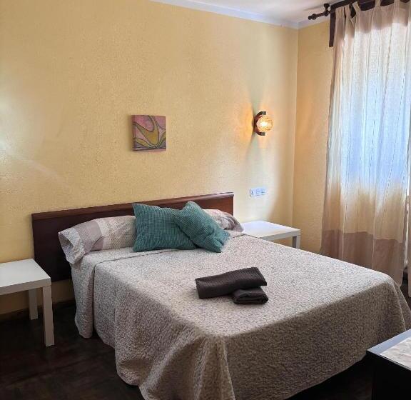 بنسيون Hostal En El Sella