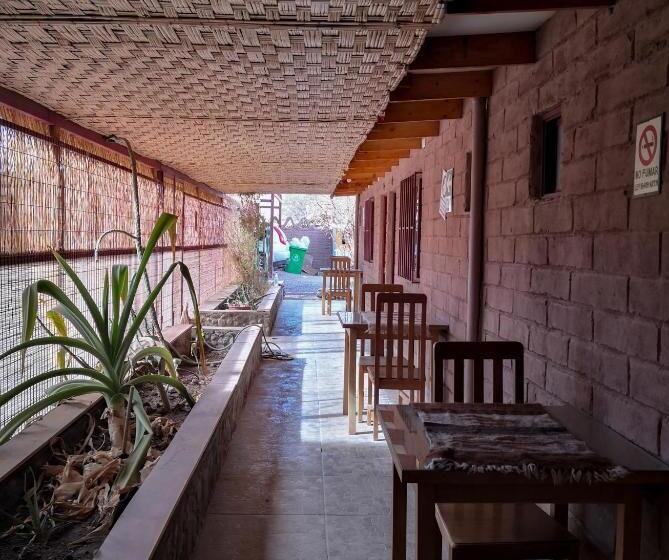 פנסיון Hostal Hara