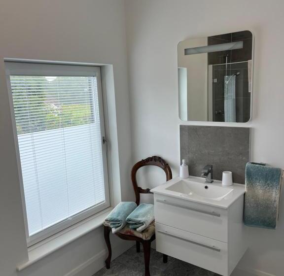 ペンション Lavally House