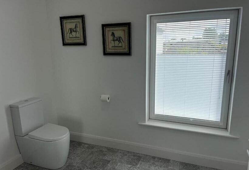 ペンション Lavally House