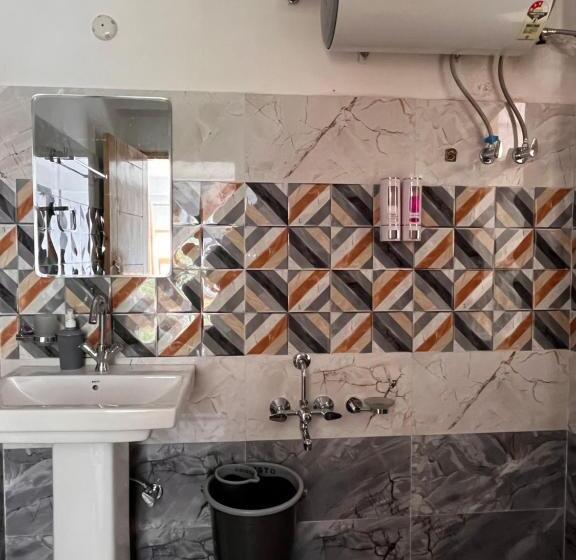 펜션 Mahabaudha House