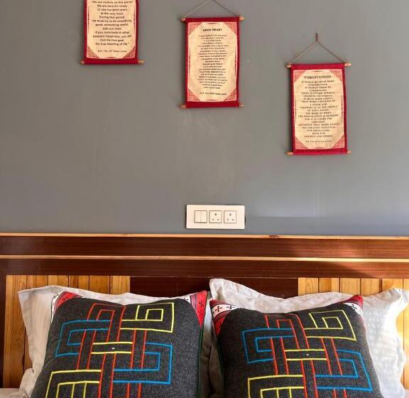 펜션 Mahabaudha House