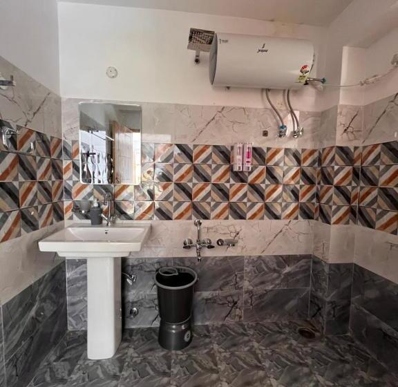 펜션 Mahabaudha House