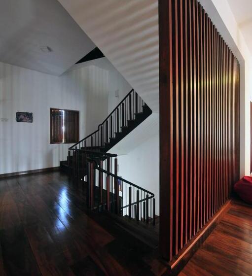 פנסיון Nuga Residency By Gentz