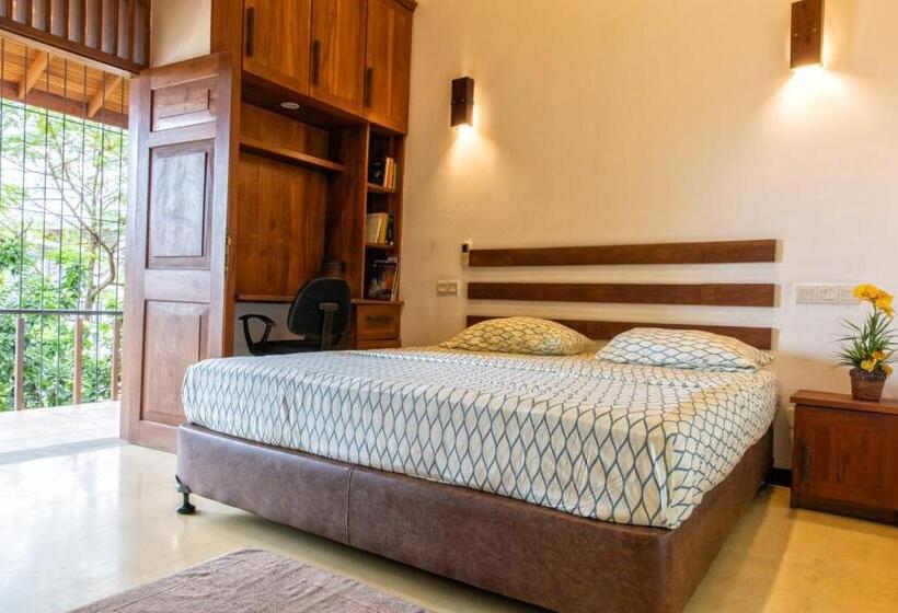 פנסיון Nuga Residency By Gentz