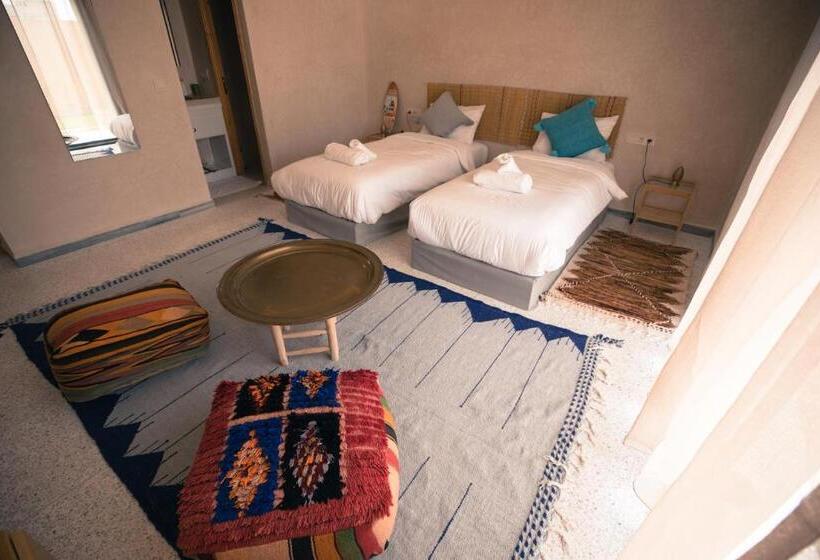 بنسيون The Ocean Surf Villa