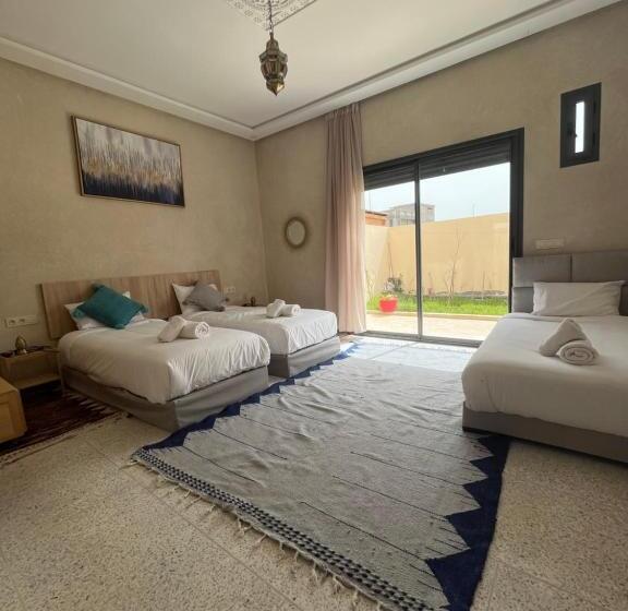 بنسيون The Ocean Surf Villa