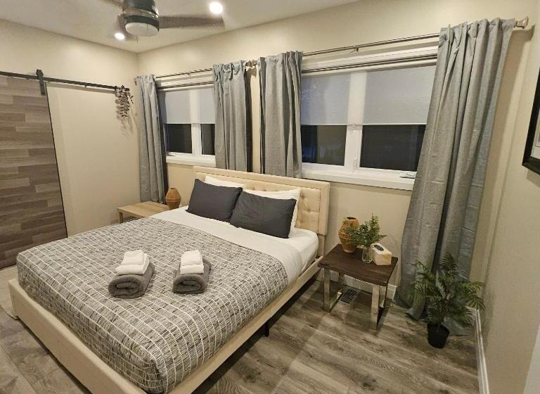 Пансион Redwood Suite