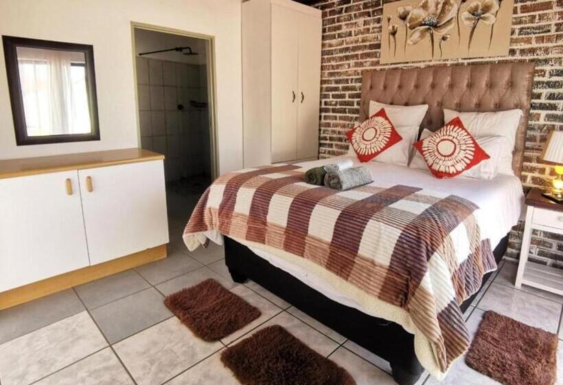 بنسيون S & S Village 22 On Wattel