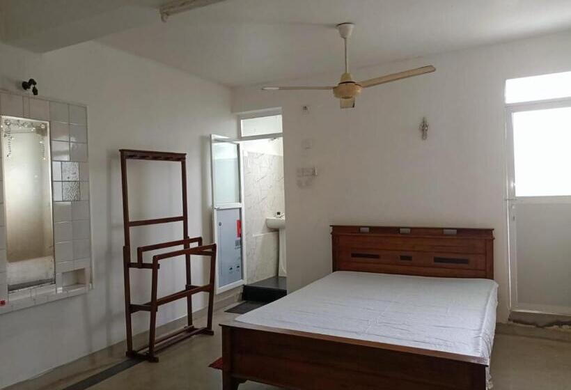 بنسيون Serendib Guest Inn