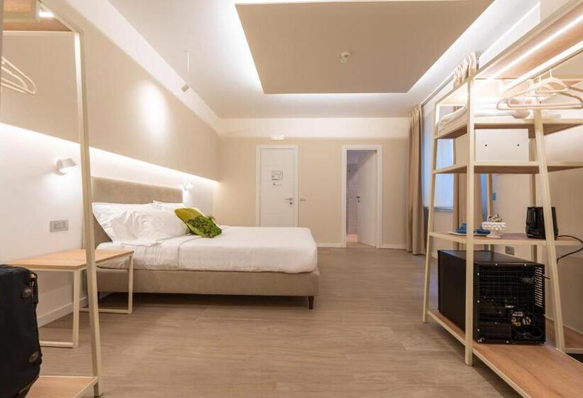 Пансион Six Luxury Rooms Pozzuoli