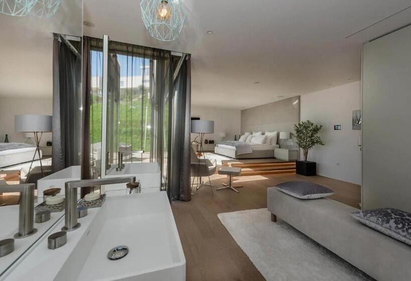 بنسيون Villa Sphere Lake Garda