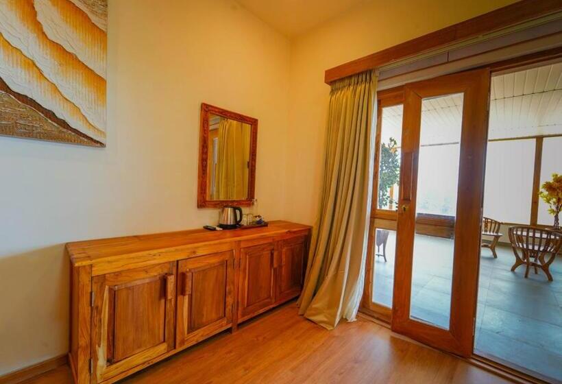 Silent Retreat Ooty Pool Resort By Voye Homes