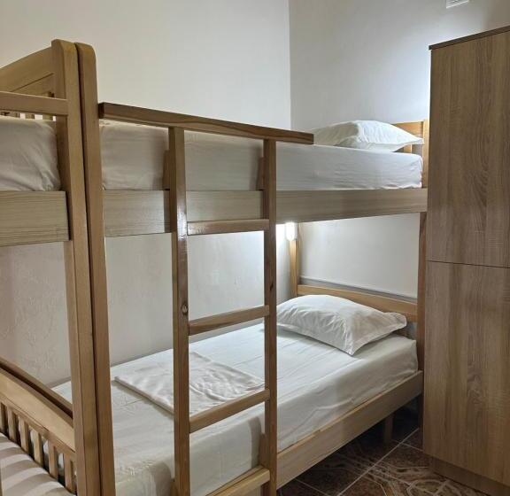 Tirana Lemon Breeze Hostel