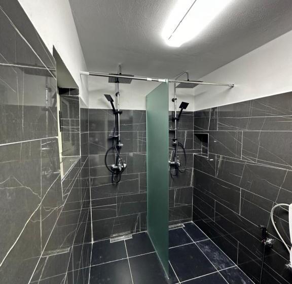 Tirana Lemon Breeze Hostel