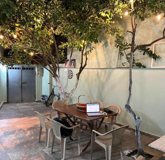 Tirana Lemon Breeze Hostel