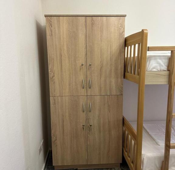 Tirana Lemon Breeze Hostel