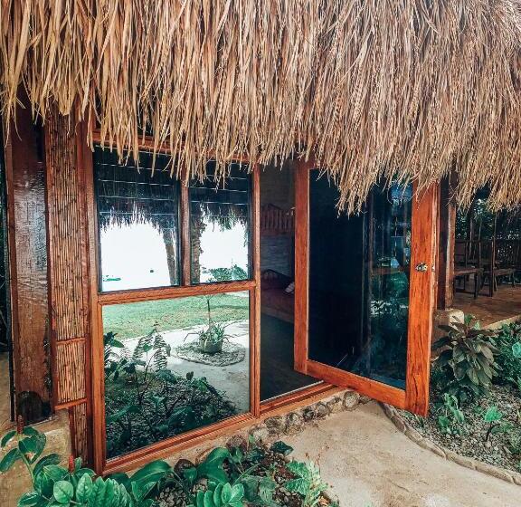 هاستل Shakabrah S Beachfront Dorm