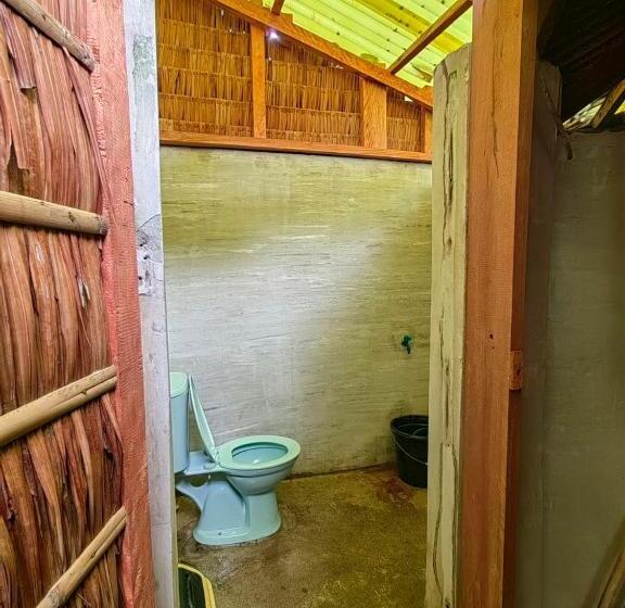 هاستل Shakabrah S Beachfront Dorm