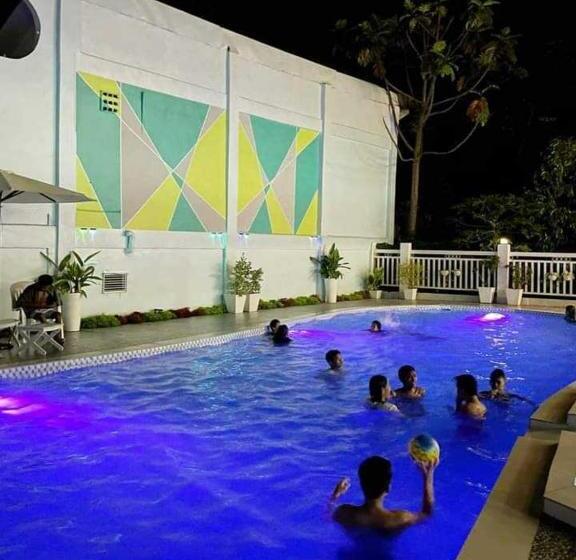 مبيت وإفطار Carms Villa Resort