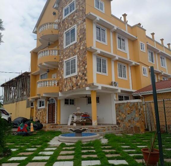 تختخواب و صبحانه Granock Events Guest House