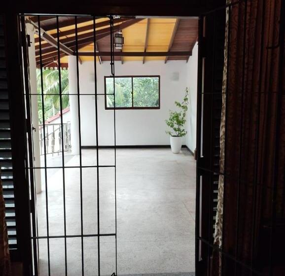 مبيت وإفطار Noor Green House